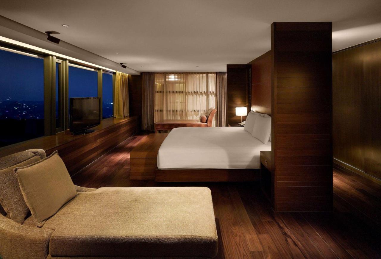 Banyan Tree Club & Spa Seoul Exterior photo