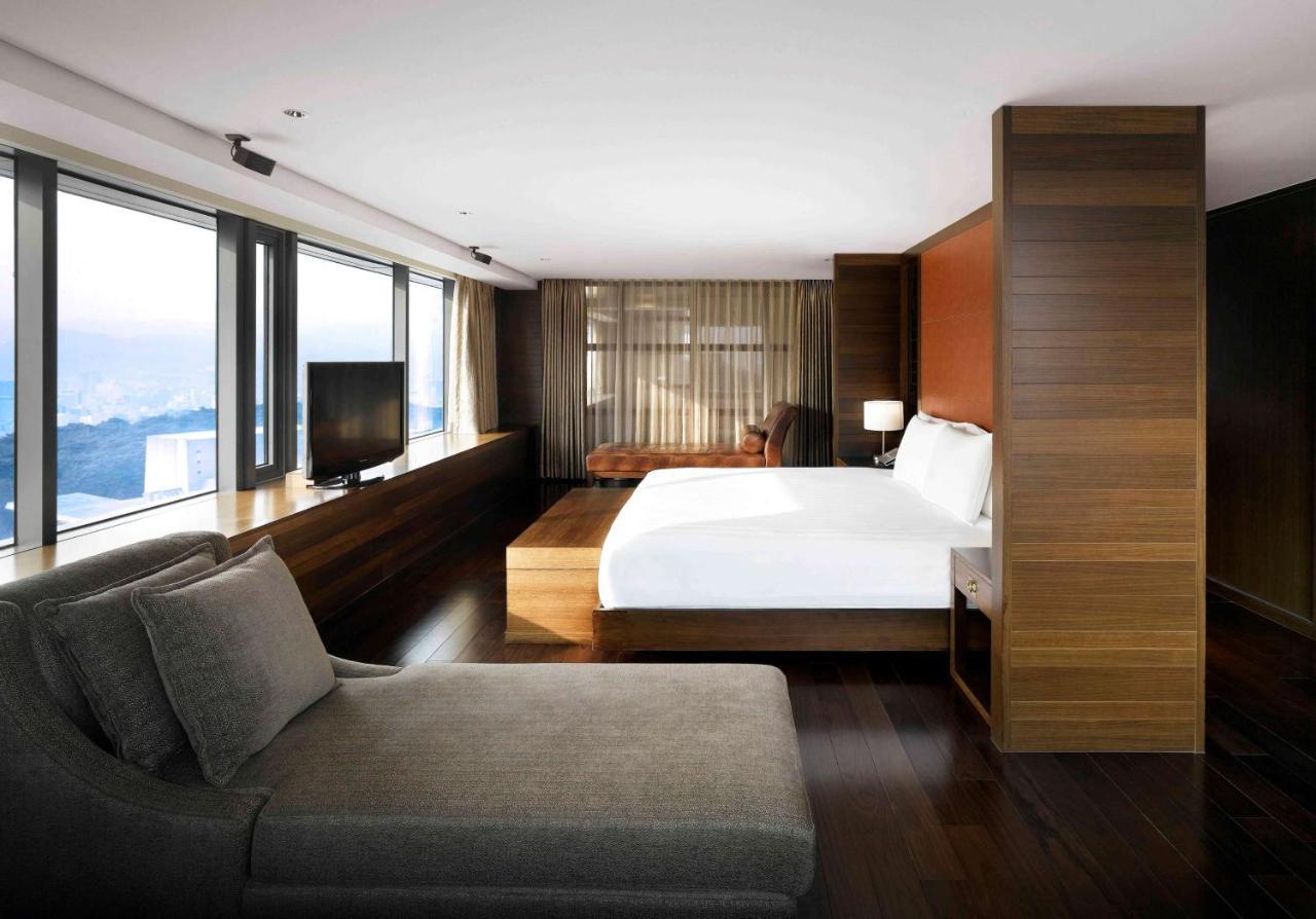 Banyan Tree Club & Spa Seoul Exterior photo