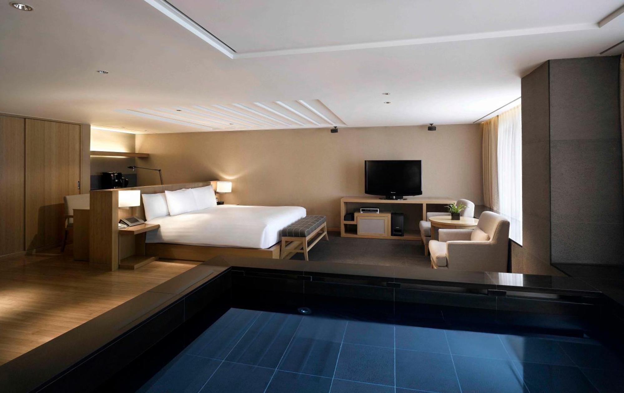 Banyan Tree Club & Spa Seoul Exterior photo